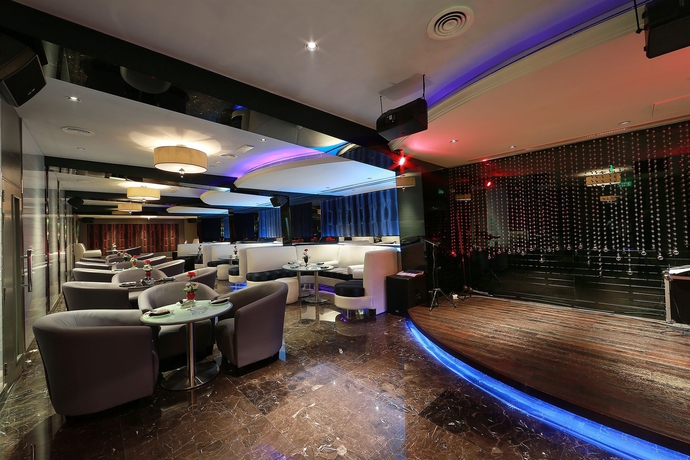 Imagen de los interiores del Hotel Al Khaleej Palace Deira. Foto 9