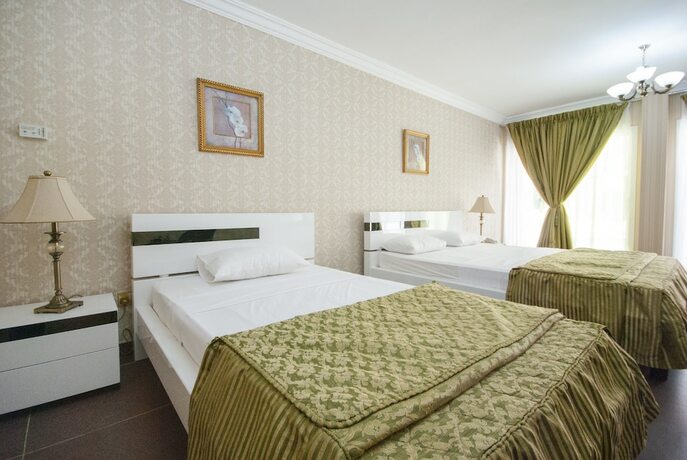 Imagen de la habitación del Hotel Al Khalidiah Resort. Foto 20