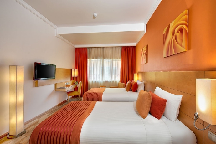 Imagen de la habitación del Hotel Al Khoory Executive. Foto 4