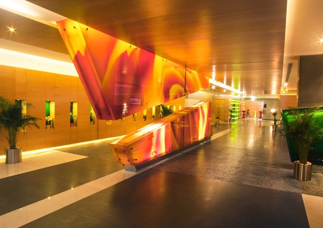 Imagen de los interiores del Hotel Al Khoory Executive. Foto 16