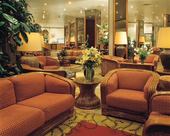 Imagen de los interiores del Hotel Al Khozama. Foto 15