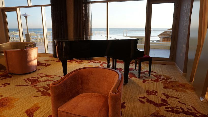 Imagen de los interiores del Hotel Al Kout Beach. Foto 18