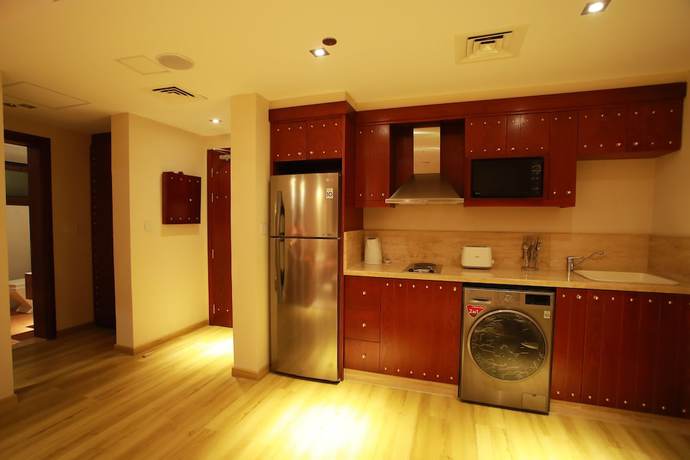Imagen de la habitación del Hotel Al Liwan Suites Rawdat Al Khail. Foto 12