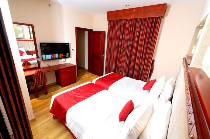 Imagen de la habitación del Hotel Al Liwan Suites Rawdat Al Khail. Foto 15