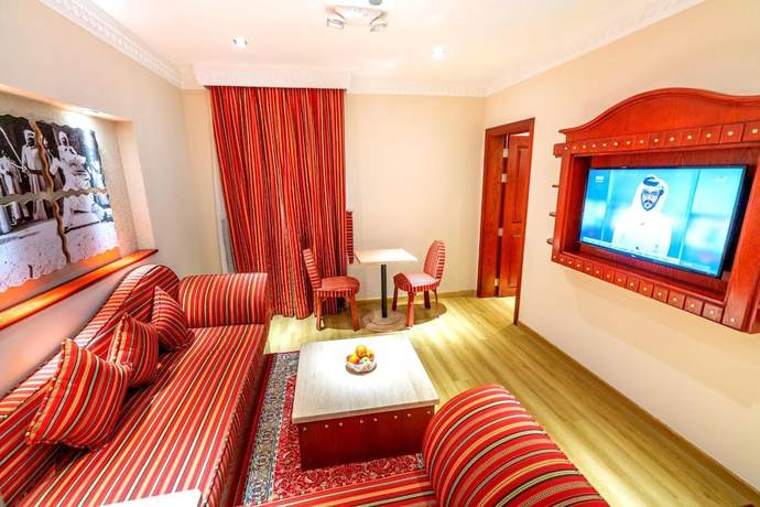 Imagen de la habitación del Hotel Al Liwan Suites Rawdat Al Khail. Foto 16