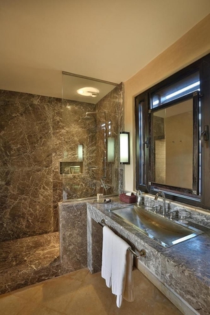 Imagen de la habitación del Hotel Al Maaden Villa & Spa. Foto 12