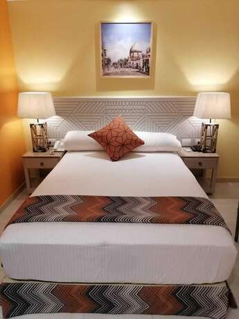 Imagen de la habitación del Hotel Al Madiafa. Foto 11