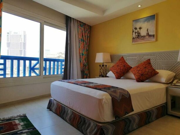 Imagen de la habitación del Hotel Al Madiafa. Foto 14