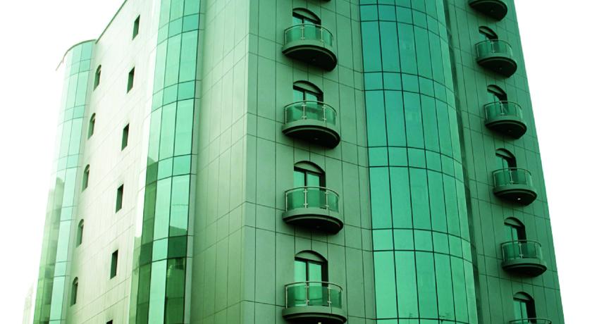 Imagen de los exteriores del Hotel Al Madina Suites Doha. Foto 7