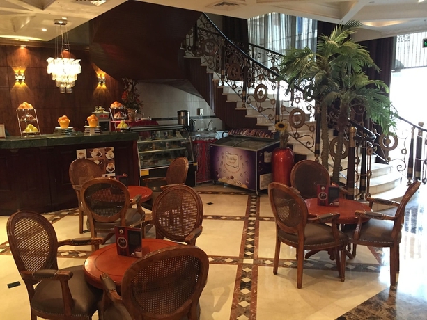 Imagen del bar/restaurante del Hotel Al Madinah Harmony. Foto 2