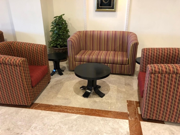 Imagen de los interiores del Hotel Al Madinah Holiday. Foto 14