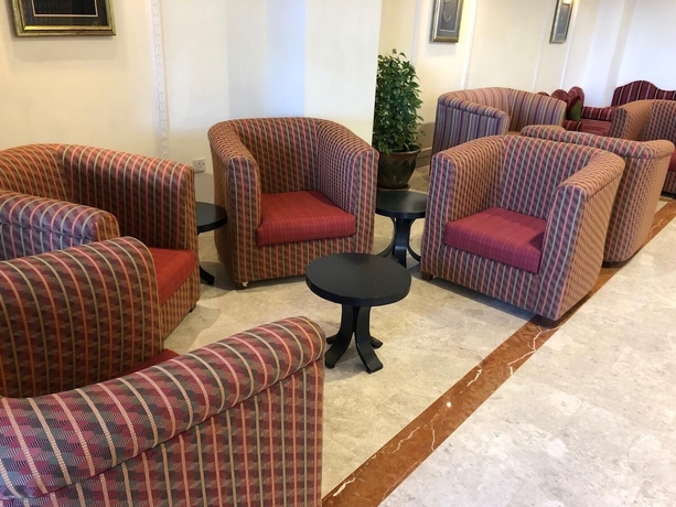 Imagen de los interiores del Hotel Al Madinah Holiday. Foto 15