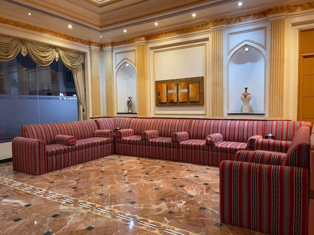 Imagen del bar/restaurante del Hotel Al Maha International. Foto 2