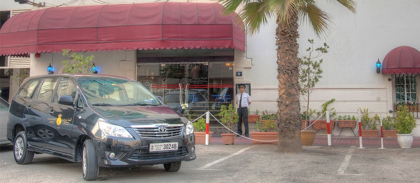 Imagen de los exteriores del Hotel Al Maha Regency. Foto 4