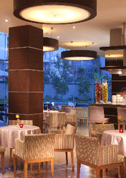 Imagen del bar/restaurante del Hotel Al Mahary Radisson Blu, Tripoli. Foto 3