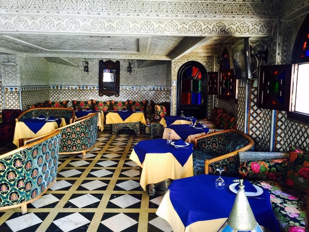 Imagen del bar/restaurante del Hotel Al Mamoun. Foto 2