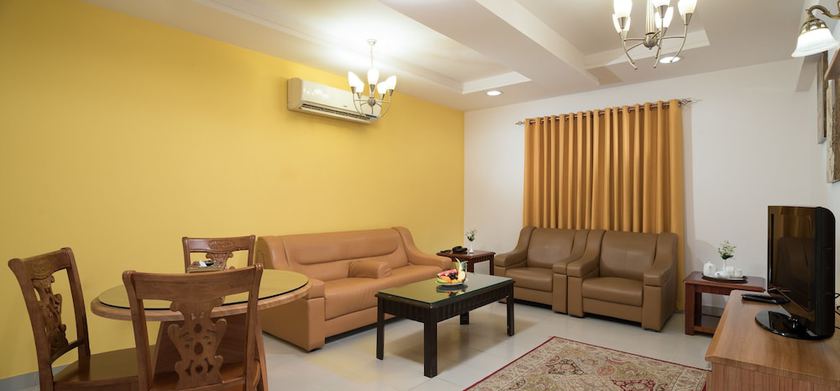 Imagen de la habitación del Hotel Al Manaf Suites. Foto 5