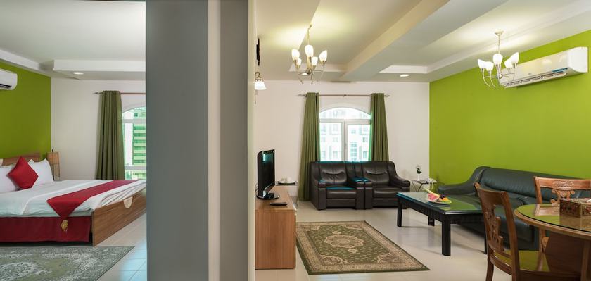 Imagen de la habitación del Hotel Al Manaf Suites. Foto 8