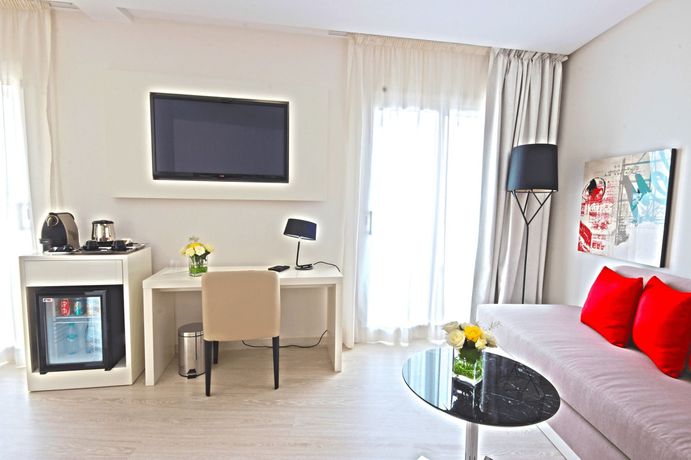 Imagen de la habitación del Hotel Al Mandari. Foto 6