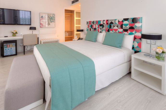 Imagen de la habitación del Hotel Al Mandari. Foto 11