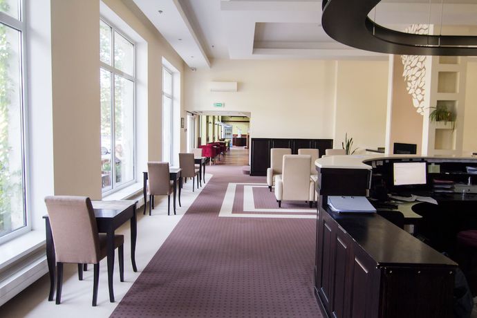 Imagen de los interiores del Hotel Al Mar. Foto 19