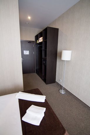 Imagen de la habitación del Hotel Al Mar. Foto 17