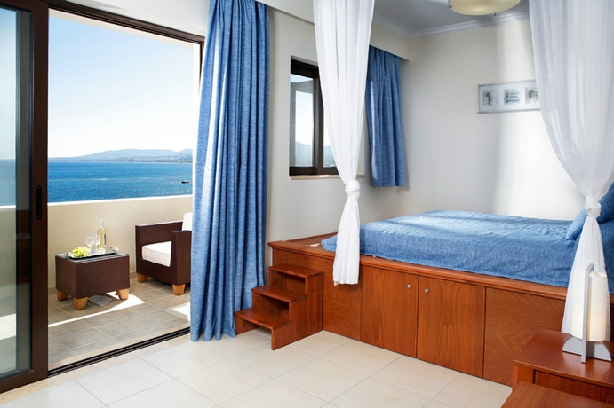 Imagen de la habitación del Hotel Al Mare Villas. Foto 6