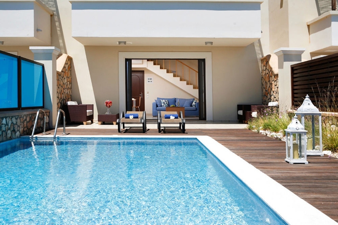 Imagen de los exteriores del Hotel Al Mare Villas. Foto 10
