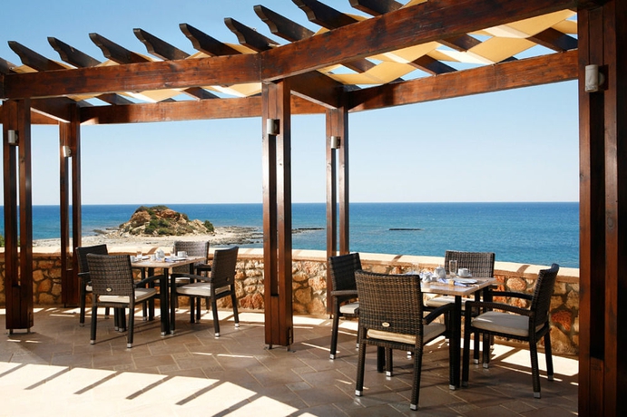 Imagen del bar/restaurante del Hotel Al Mare Villas. Foto 3