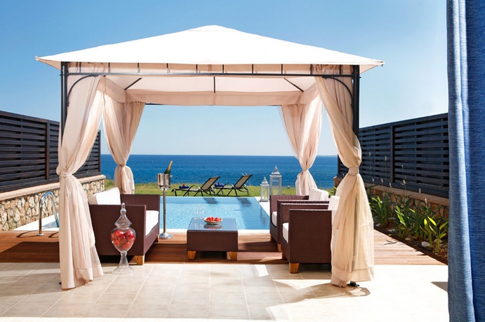 Imagen de los exteriores del Hotel Al Mare Villas. Foto 11