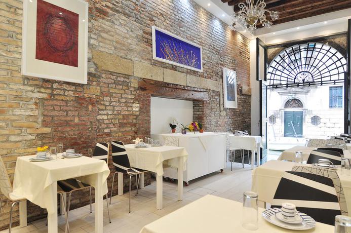 Imagen del bar/restaurante del Hotel Al Mascaron Ridente. Foto 2