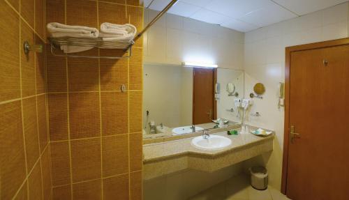 Imagen de la habitación del Hotel Al Massa Plus. Foto 16