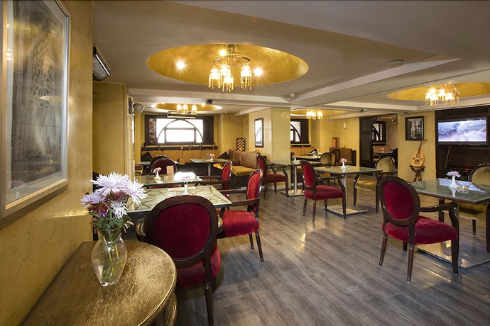 Imagen del bar/restaurante del Hotel Al Nabila. Foto 5