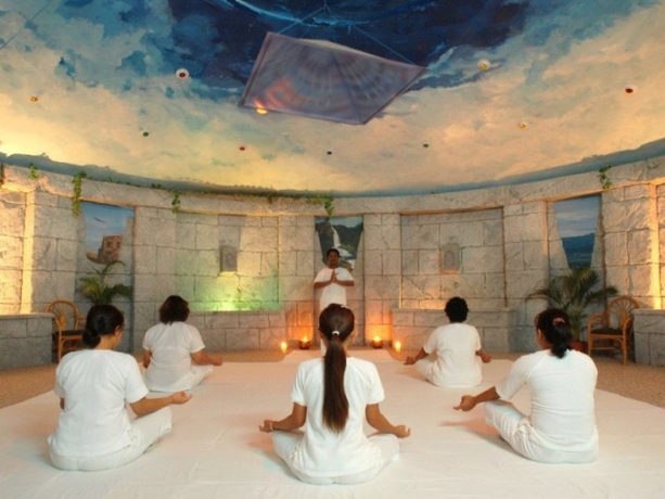 Imagen general del Hotel Al Nahda Resort and Spa. Foto 9