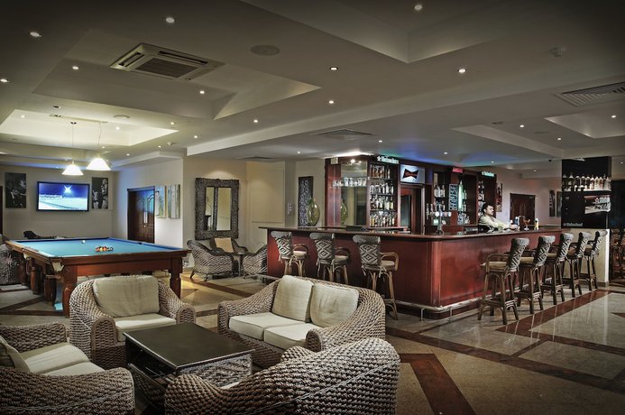 Imagen del bar/restaurante del Hotel Al Nahda Resort and Spa. Foto 2
