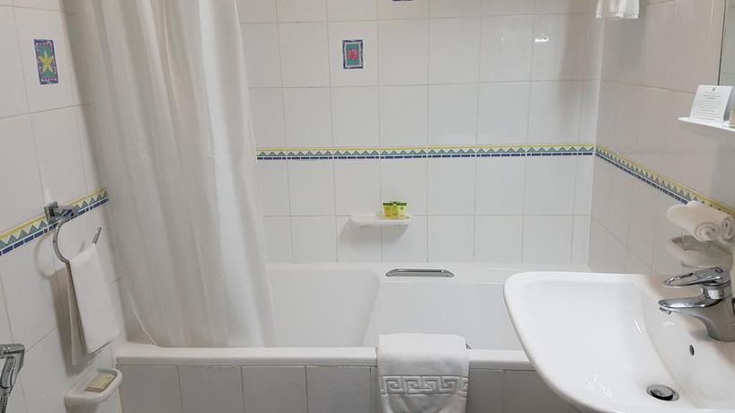 Imagen general del Hotel Al Nakheel Apartments By Mourouj Gloria. Foto 9