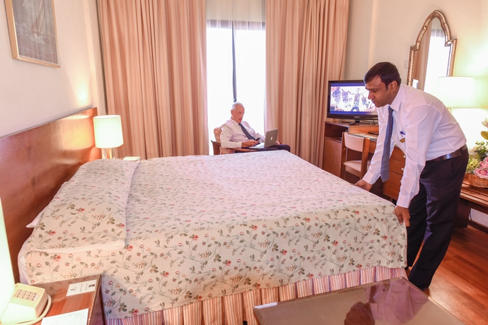 Imagen de la habitación del Hotel Al Nimran. Foto 11