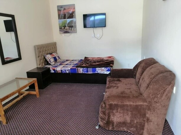 Imagen general del Hotel Al Noor Naran. Foto 12