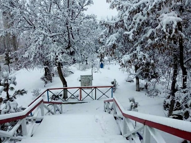 Imagen general del Hotel Al Noor Naran. Foto 13