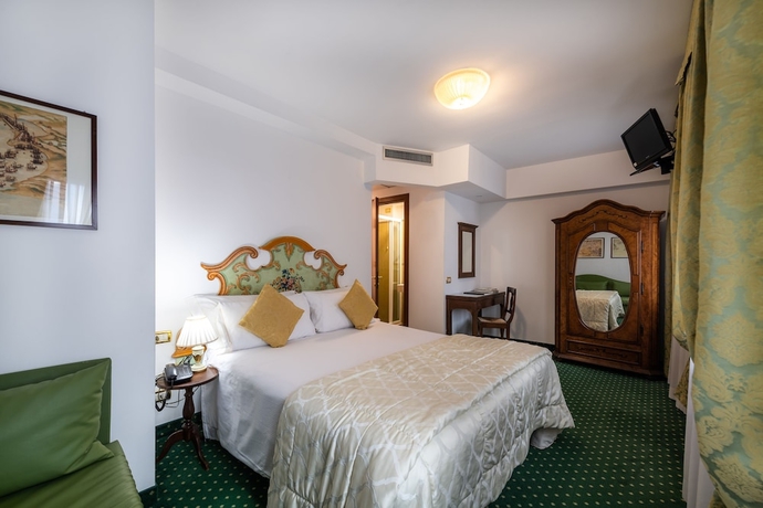 Imagen de la habitación del Hotel Al Nuovo Teson. Foto 4