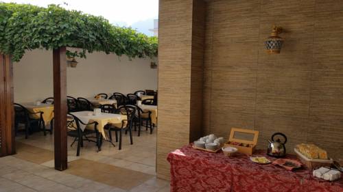 Imagen de la habitación del Hotel Al Paradise. Foto 3