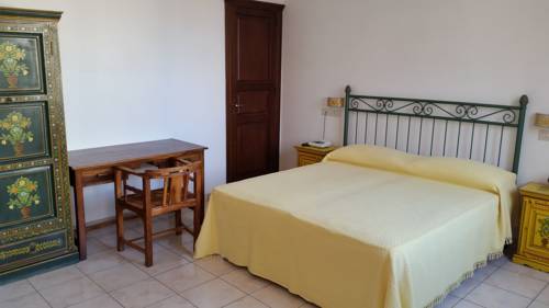 Imagen de la habitación del Hotel Al Paradise. Foto 7