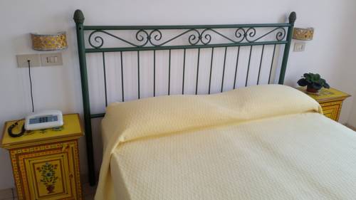 Imagen de la habitación del Hotel Al Paradise. Foto 15