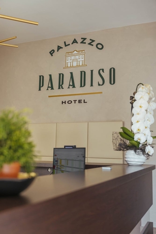 Imagen de los interiores del Hotel Al Paradiso. Foto 16