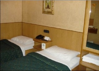 Imagen de la habitación del Hotel Al Patra. Foto 6