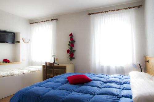 Imagen de la habitación del Hotel Al Pelmo. Foto 8