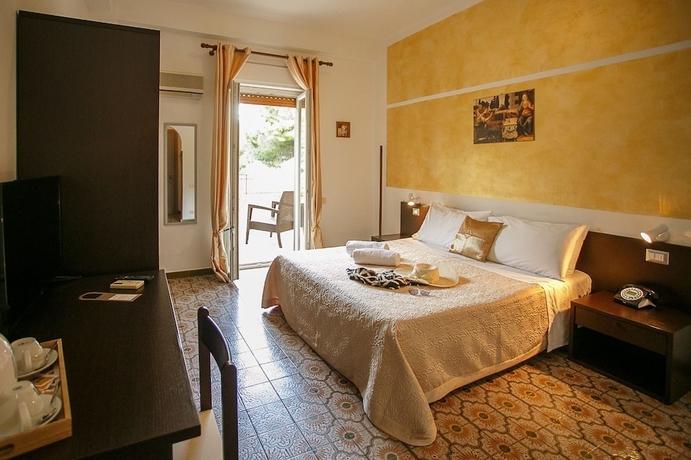 Imagen de la habitación del Hotel Al Pescatore, Cefalu. Foto 10