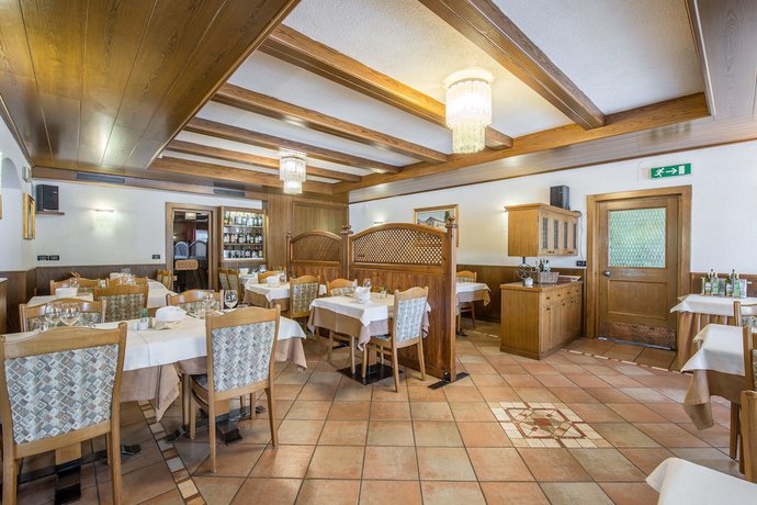Imagen del bar/restaurante del Hotel Al Pian. Foto 6