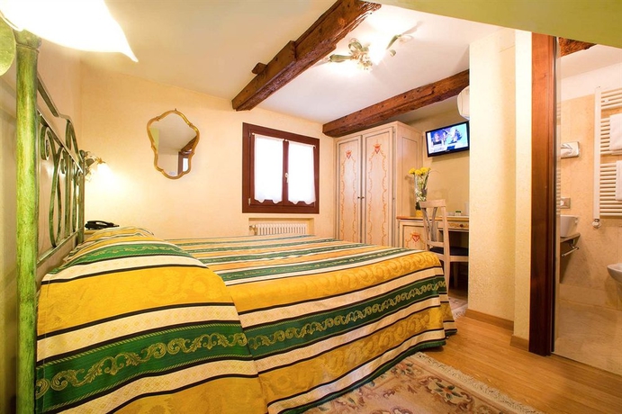 Imagen de la habitación del Hotel Al Piave. Foto 9