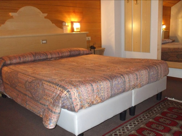 Imagen de la habitación del Hotel Al Polo. Foto 10